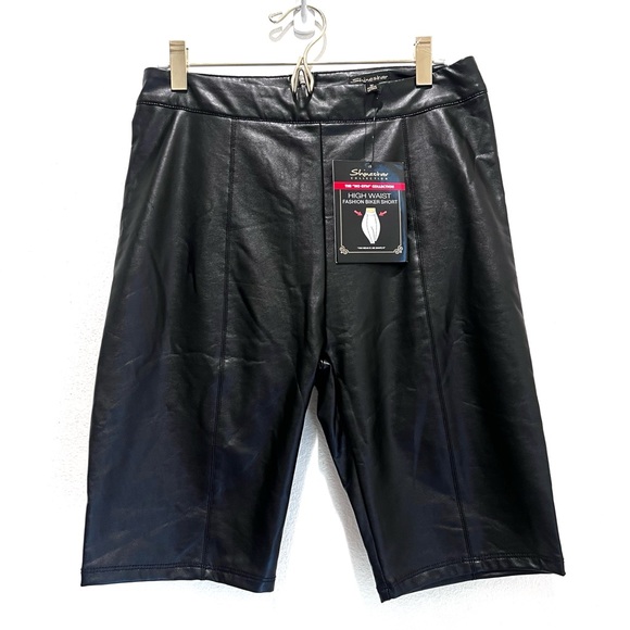 Y2K Goth Punk Baddie Black Vegan Leather High Waist Zip Back Biker Shorts - Picture 5 of 5